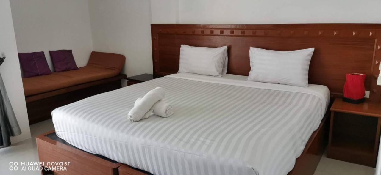Sure Guesthouse Bãi biển Kamala Ngoại thất bức ảnh